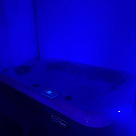 Prestige With Private Jacuzzi
