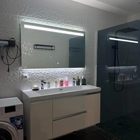 Prestige With Private Jacuzzi Pomérols